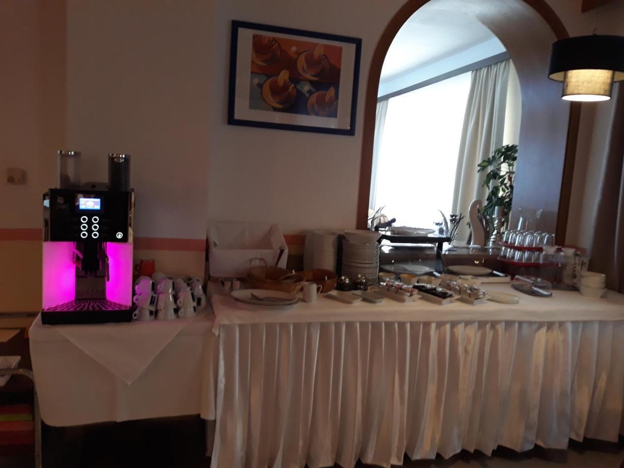 בצנשטיין Hotel Luca מראה חיצוני תמונה