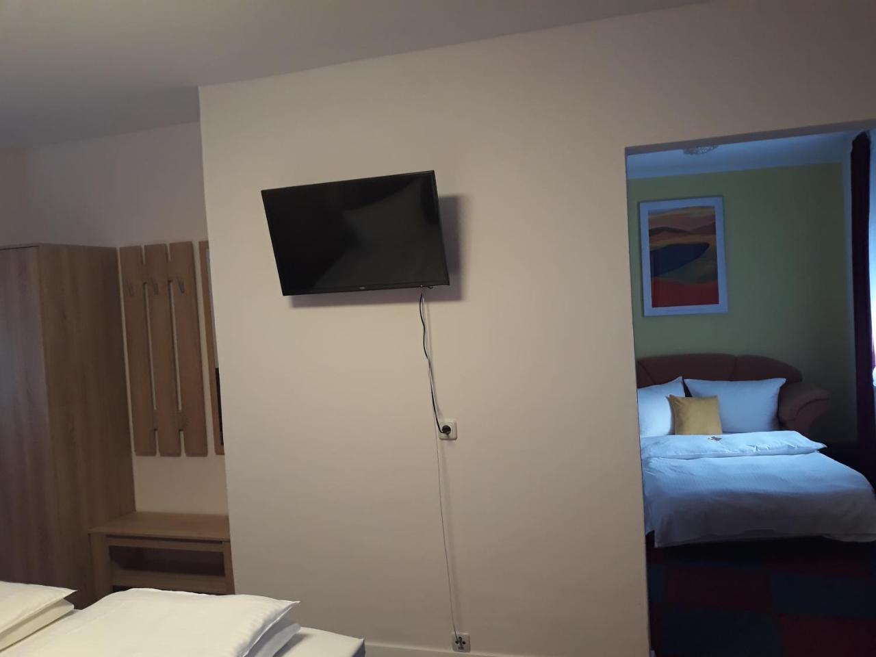 בצנשטיין Hotel Luca מראה חיצוני תמונה