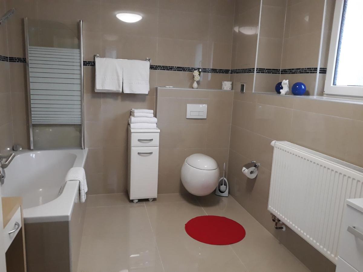 בצנשטיין Hotel Luca מראה חיצוני תמונה